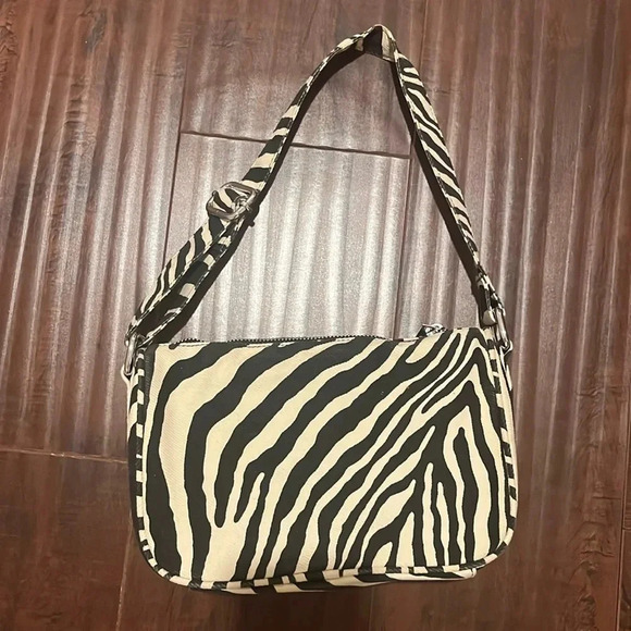 Great condition zebra mini bag - Picture 2 of 10